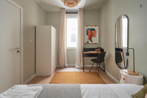 Great double bedroom very close to Arroios metro station - Gallery - 6