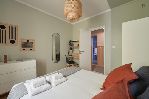 Comfy double bedroom close to Alameda metro station - Gallery - 7