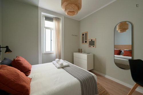 Comfy double bedroom close to Alameda metro station