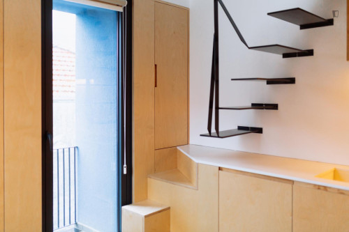 Inviting studio near Faria Guimarães metro station