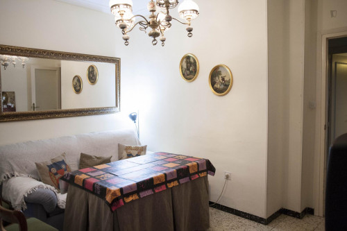 Cool twin bedroom not far from Facultad de Bellas Artes US - Gallery - 5
