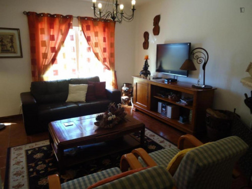 Casa Da Ribeira, 3 Bedroom House with Garden near Sesimbra