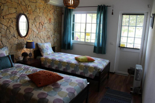 Casa Da Ribeira, 3 Bedroom House with Garden near Sesimbra