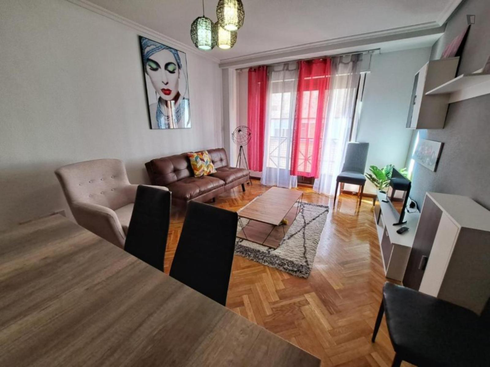  Spacious 3-Bedrooms Apartment In Salamanca Close To Parque De Los Jesuitas With Parking  -  Spacious 3-bedrooms apartment in Salamanca close to Parque de los Jesuitas with Parking  - Gallery -  1