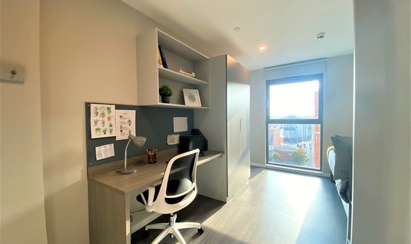 En-Suite Silver - Accessible - Little Patrick Street - Gallery - 2