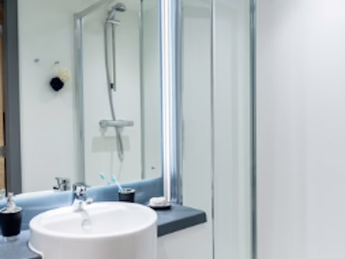 En-Suite Bronze - City View - Little Patrick Street - Gallery - 4