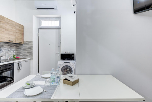 Bright studio close to Principi d'Acaja metro station