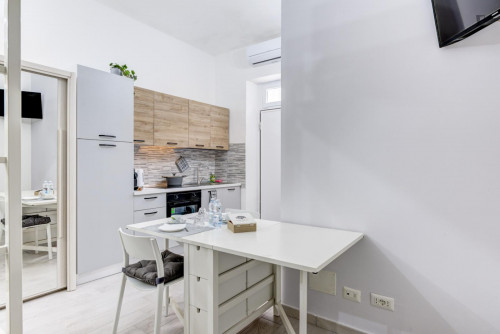 Bright studio close to Principi d'Acaja metro station - Gallery - 12