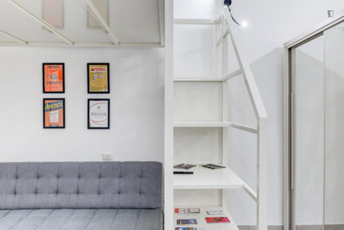 Bright studio close to Principi d'Acaja metro station - Gallery - 2