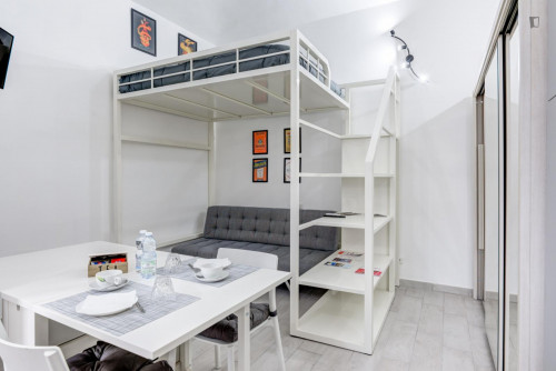 Bright studio close to Principi d'Acaja metro station - Gallery - 10