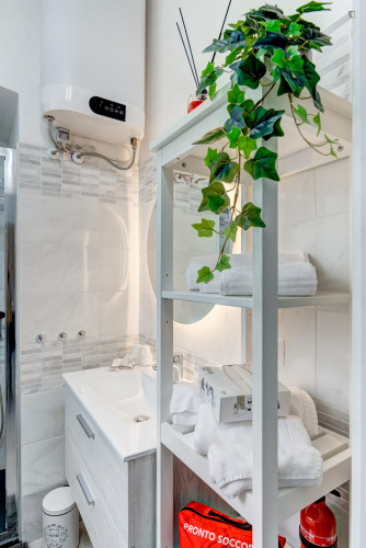 Bright studio close to Principi d'Acaja metro station - Gallery - 6