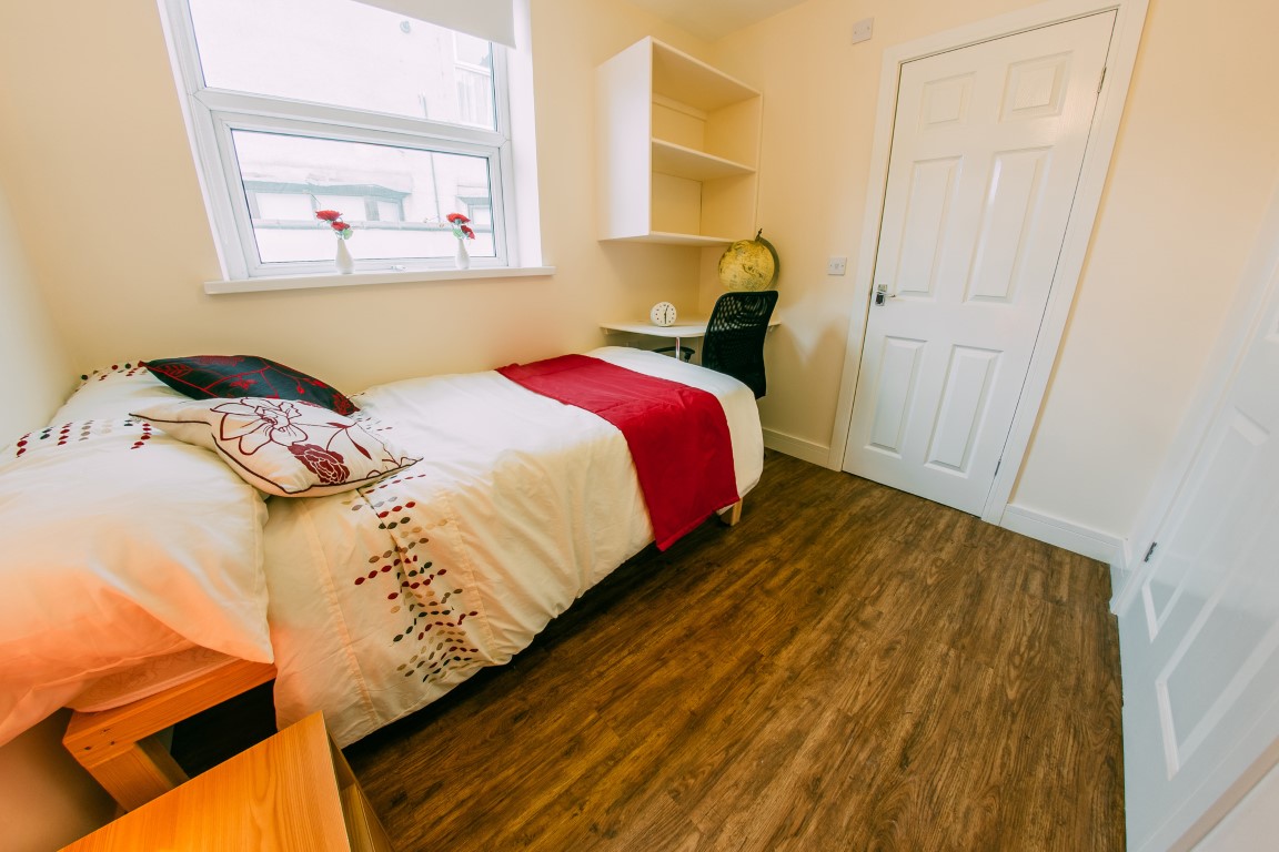  10-Bedroom Apartment - 389 Beverley Road  -  Beverley Road Hull  - Gallery -  1