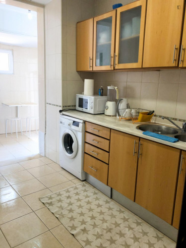 Lovely double bedroom near Santa Apolónia train station