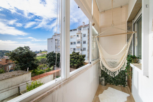 Pleasant 2-bedroom apartment with balcony in Olaias - Gallery - 7