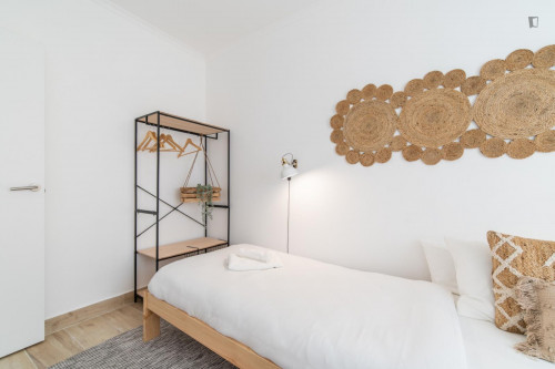 Pleasant 2-bedroom apartment with balcony in Olaias - Gallery - 8