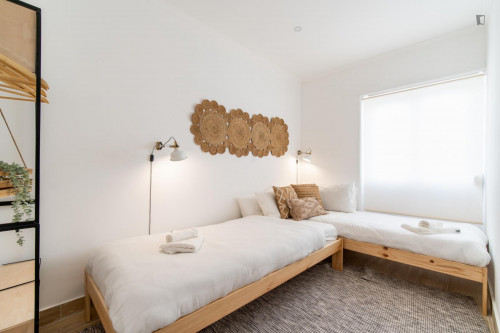 Pleasant 2-bedroom apartment with balcony in Olaias - Gallery - 9