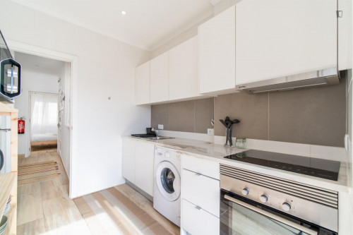 Pleasant 2-bedroom apartment with balcony in Olaias - Gallery - 11