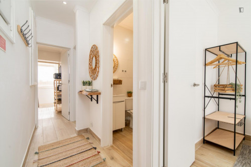 Pleasant 2-bedroom apartment with balcony in Olaias