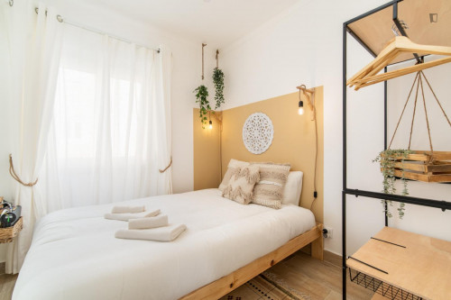 Pleasant 2-bedroom apartment with balcony in Olaias - Gallery - 18