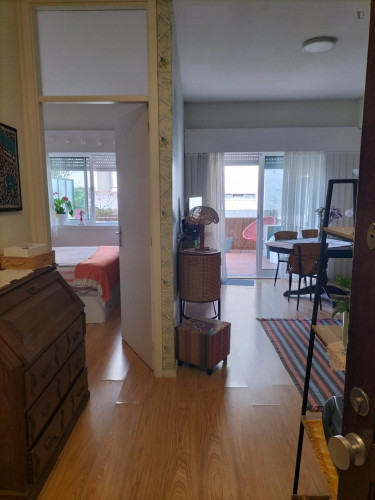 Sunny 1-bedroom apartment with spacious terrace next to metro! - Gallery - 5