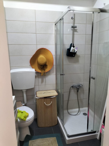 Sunny 1-bedroom apartment with spacious terrace next to metro! - Gallery - 9