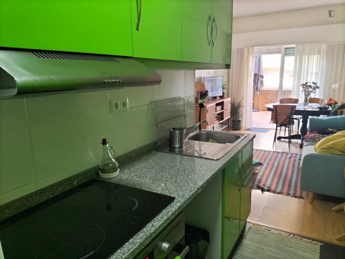 Sunny 1-bedroom apartment with spacious terrace next to metro! - Gallery - 7