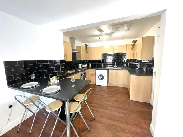  4-Bed Apartment - APT 9 Alexandra House  -  Alexandra House Hull  - Gallery -  3