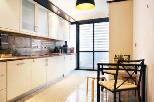 Very cool 2-bedroom apartment in Parque das Nações - Gallery - 17
