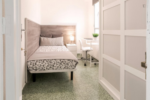 Superb single bedroom in a student flat, in Valencia - Gallery - 2