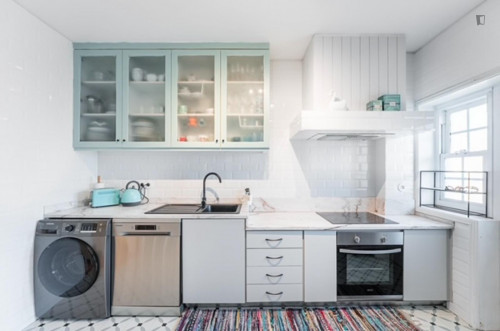 Double Bedroom with private toilet in 3-bedroom apartment