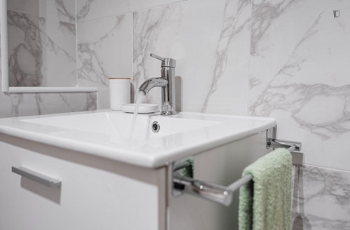 Double Bedroom with private toilet in 3-bedroom apartment