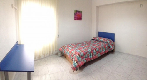 Single bedroom in a 4-bedroom apartment near Puerta de Almodóvar