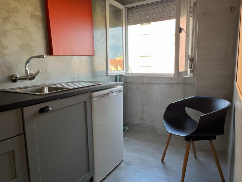 Lovely double bedroom close to Alcântara-Terra train station - Gallery - 6