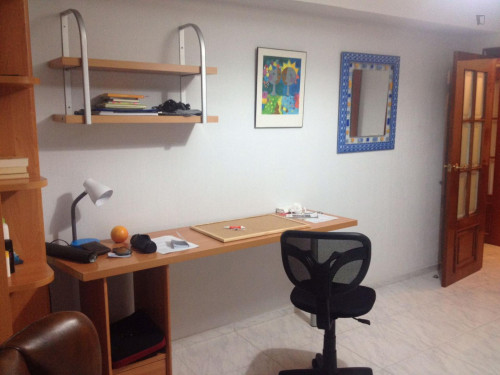 Single bedroom in a 4-bedroom apartment near Puerta de Almodóvar