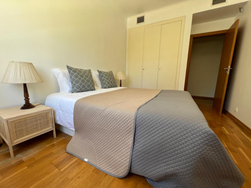 Welcoming 3-Bedroom Flat in Parque das Nações