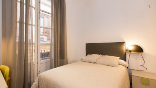 1-bedroom apartment, with outdoor area