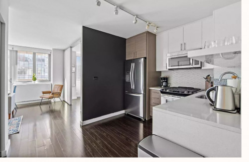 East 34th Street Apartments - Gallery - 16