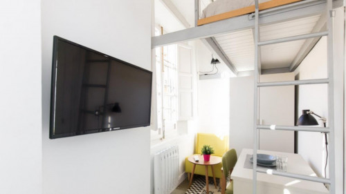 Studio, with outdoor area