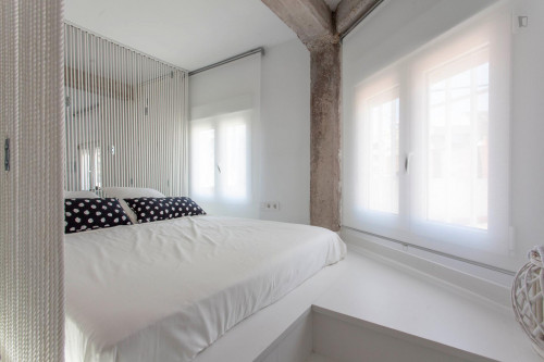 Ample and bright studio in Benicalap - Gallery - 10