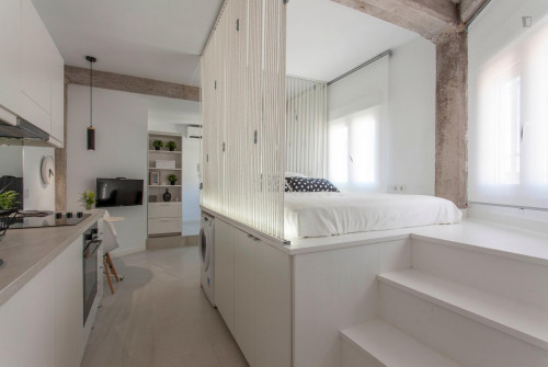 Ample and bright studio in Benicalap - Gallery - 6