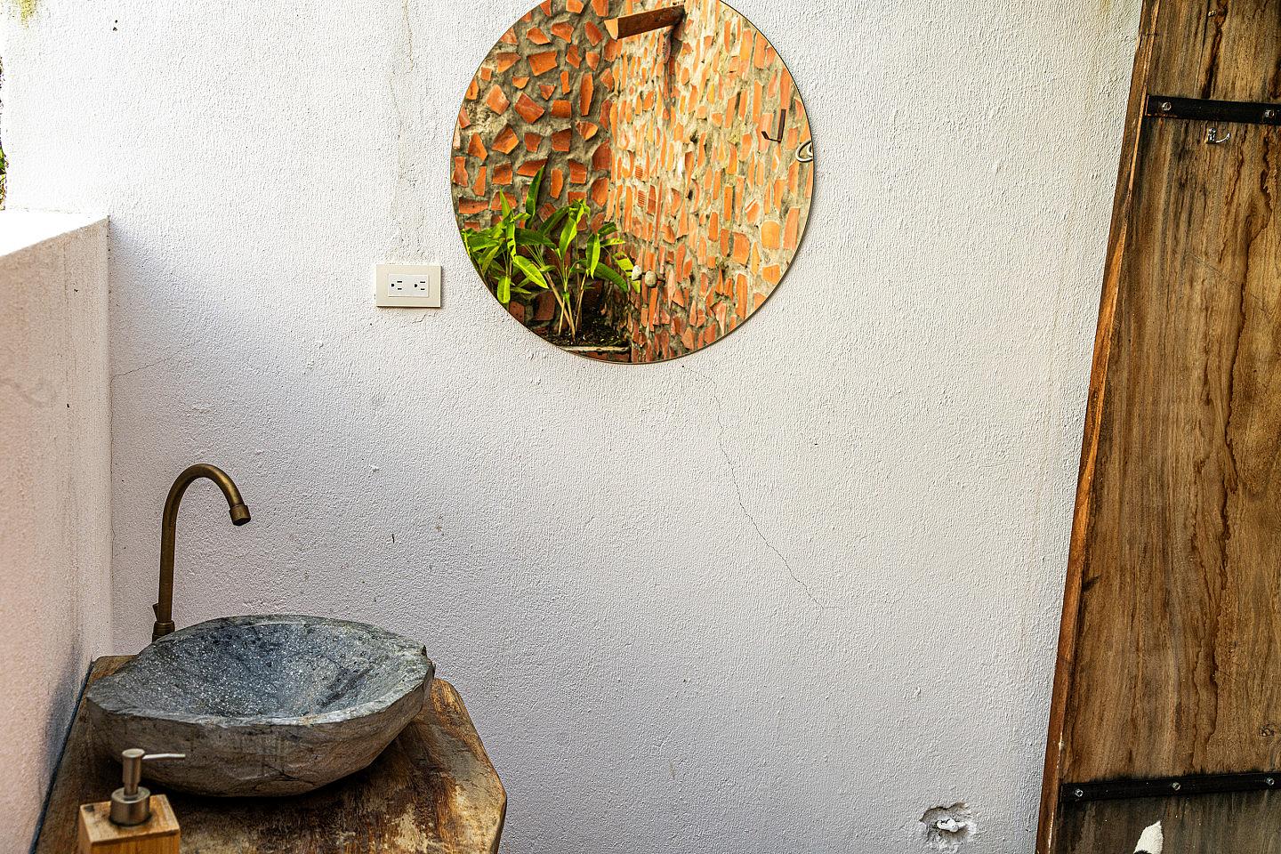 Open Sky/Garden Shower Room - 35