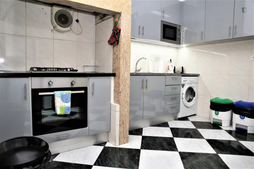 Comfy double bedroom in residential Arroios - Gallery - 20
