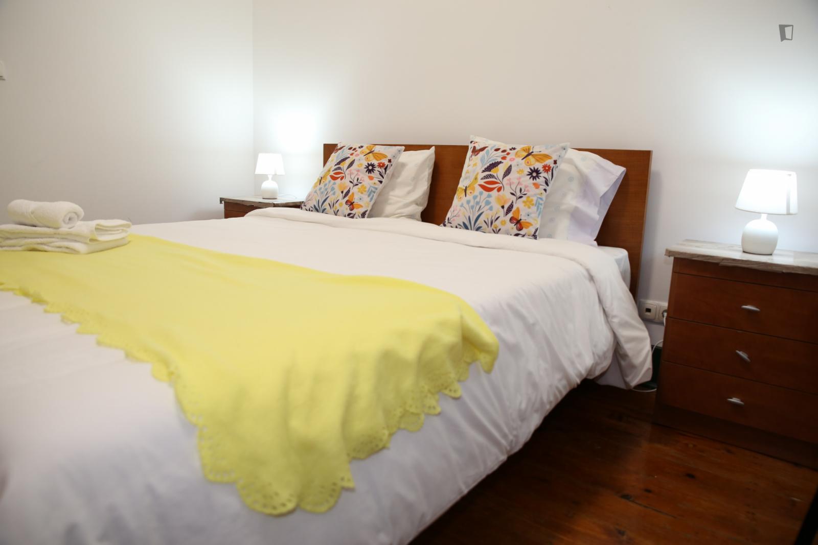  Comfy Double Bedroom In Residential Arroios  -  Comfy double bedroom in residential Arroios  - Gallery -  1
