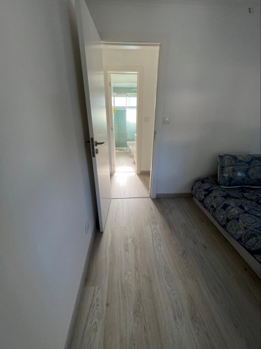 Nice single bedroom, just 7 minutes from the centre of Cascais