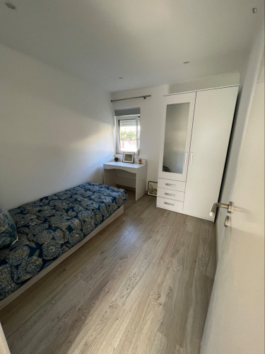 Nice single bedroom, just 7 minutes from the centre of Cascais