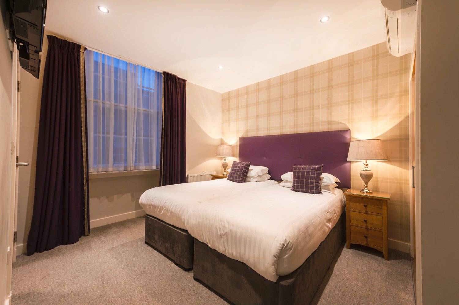  2 Bed Apartment  -  Thistle St. Apartments  - Gallery -  7