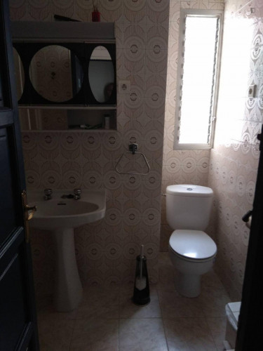 Comfy 3-bedrooms apartment in Granada close to Plaza Andalucia