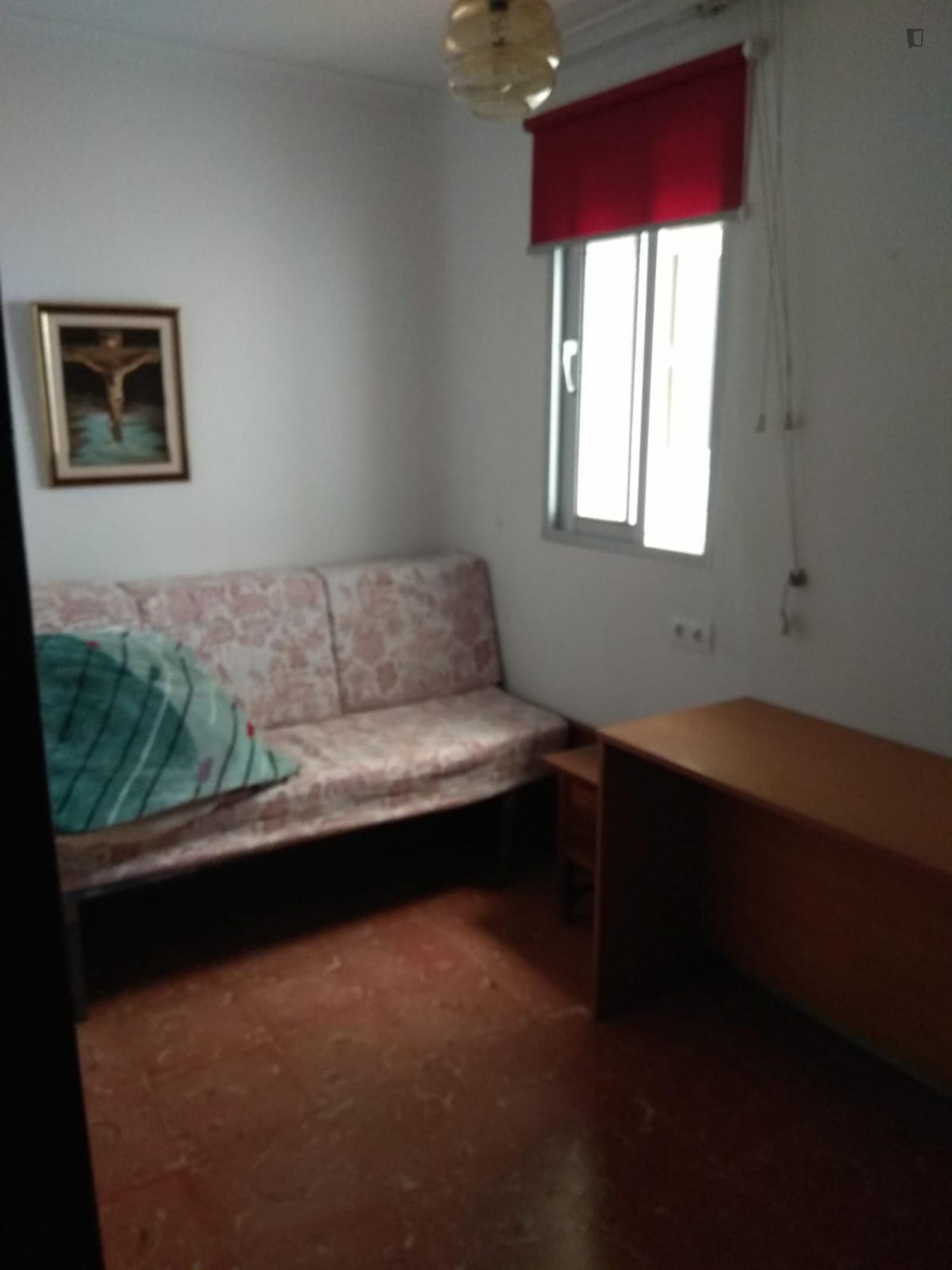  Comfy 3-Bedrooms Apartment In Granada Close To Plaza Andalucia  -  Comfy 3-bedrooms apartment in Granada close to Plaza Andalucia  - Gallery -  1