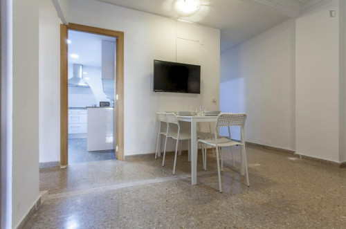 Relaxing single bedroom in residential Sant Antoni - Gallery - 8