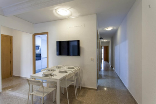 Relaxing single bedroom in residential Sant Antoni - Gallery - 6